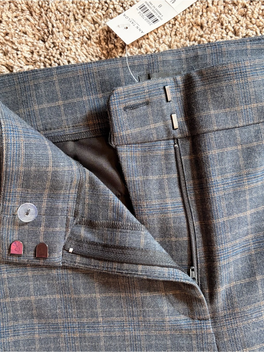 NWT Ann Taylor Dark Blue Plaid Dress Pants, Cropped, Size 8 - Picture 4 of 8